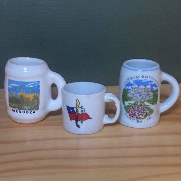 🌸 (2/$20) 3 Mini Mug Souveniers - Picture 1 of 9
